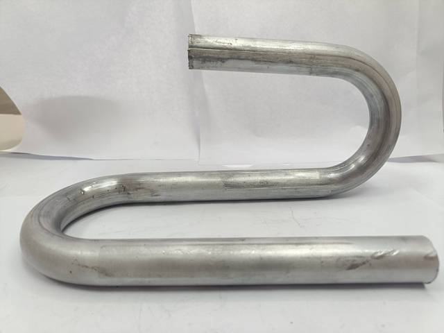Codo de aluminio para tubo con aletas
