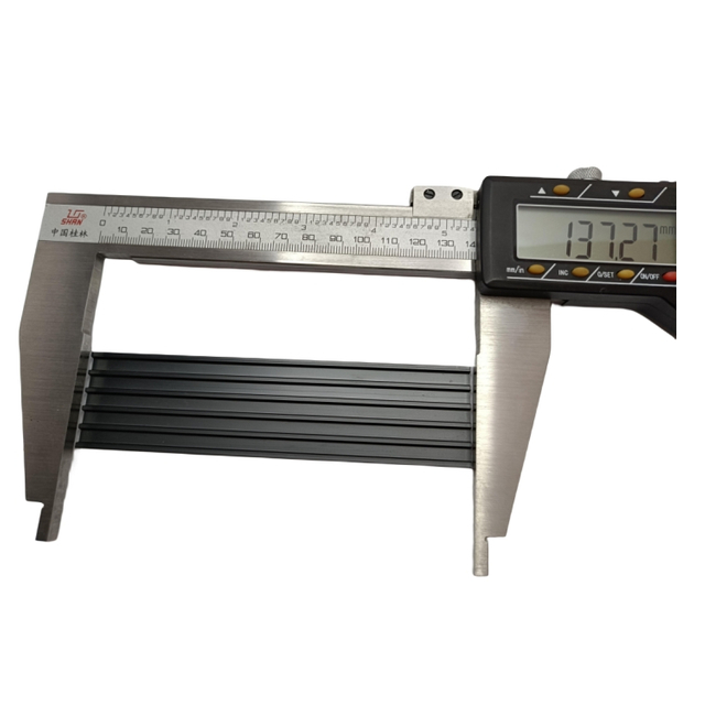 Piastra per Scale in Alluminio Rigato Ossidato Nero