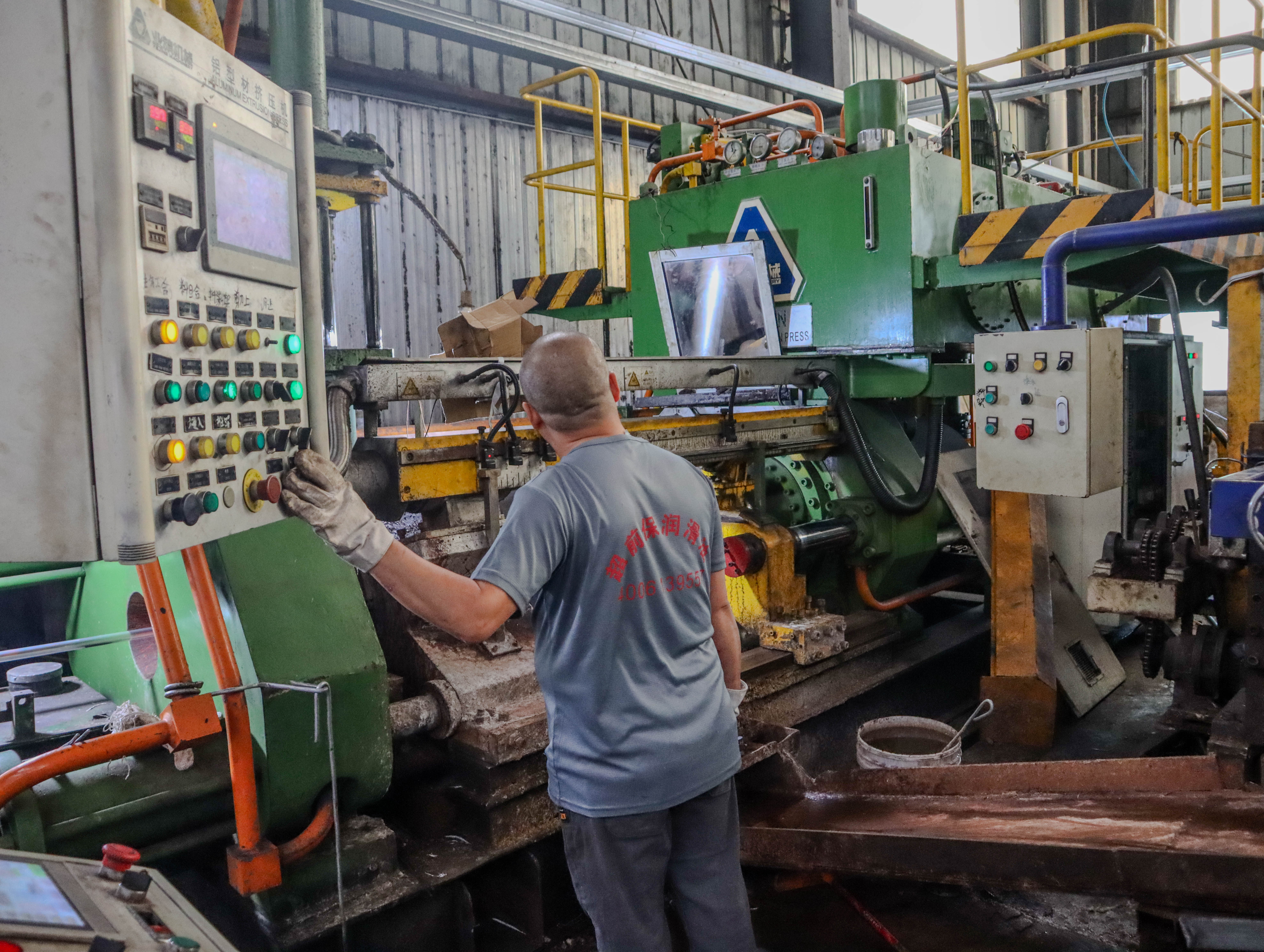 Del concepto a la realidad: c&oacute;mo dise&ntilde;amos con precisi&oacute;n cada perfil de aluminio