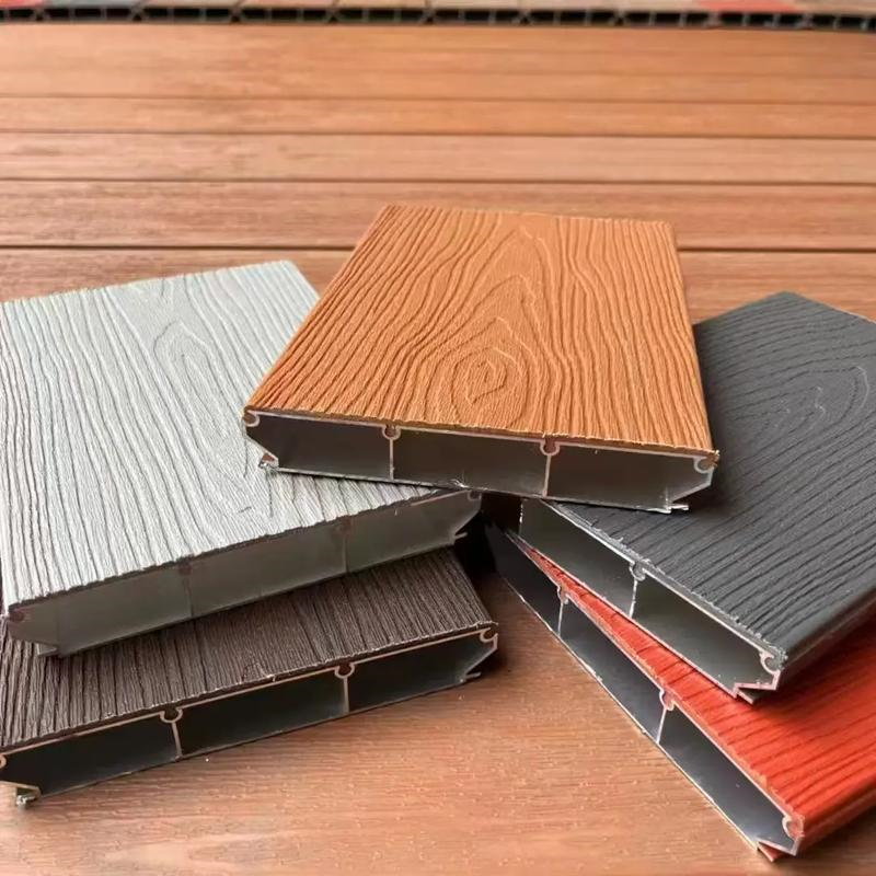 屋外床材の究極対決: なぜアルミニウムデッキが従来の木材に取って代わられるのか
